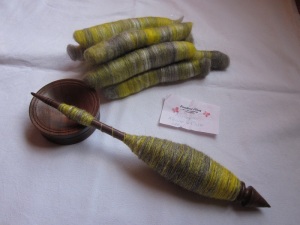 Russian spindle and FondantFibre rolags